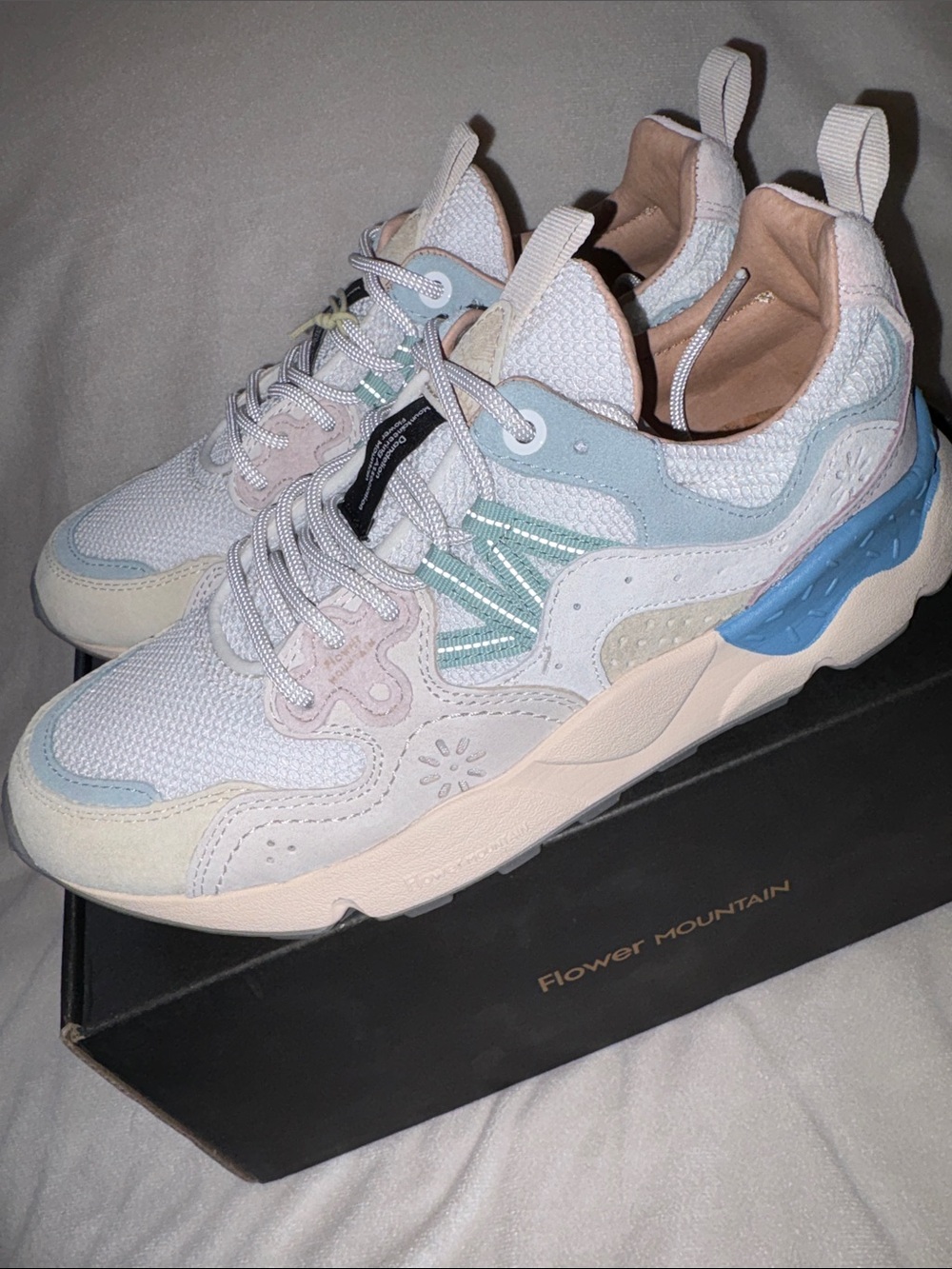 NWT Flower Mountain Yamano 3 Sneaker - Picture 13 of 16